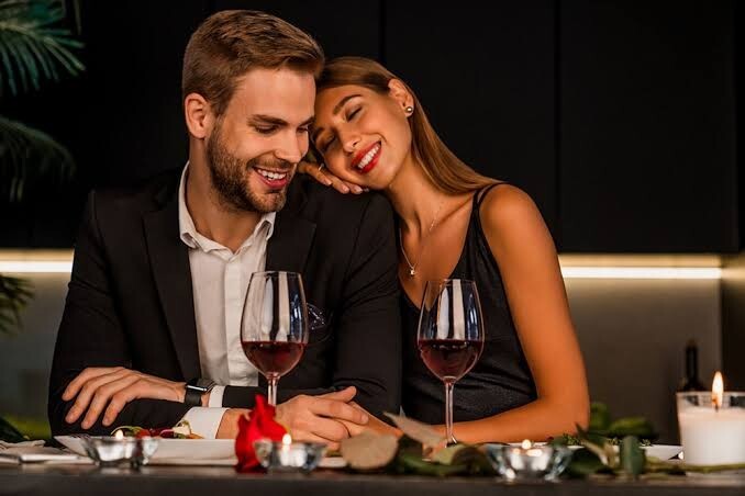 Girls, what should a guy absolutely avoid doing or saying on a first date?