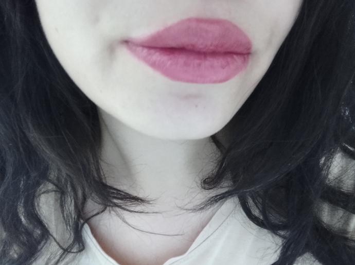Does this lipstick shade and lip liner look beautiful on me?