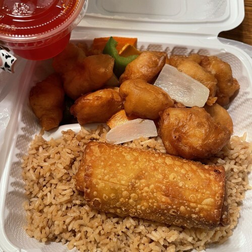 What is your favorite Chinese Restaurant you like going to and what is your favorite order you like getting?
