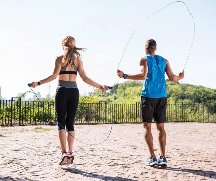 Can you do rope skipping, and if you can, how many skips do you think you can do without stopping, messing up, or getting tangled in the rope 😄?
