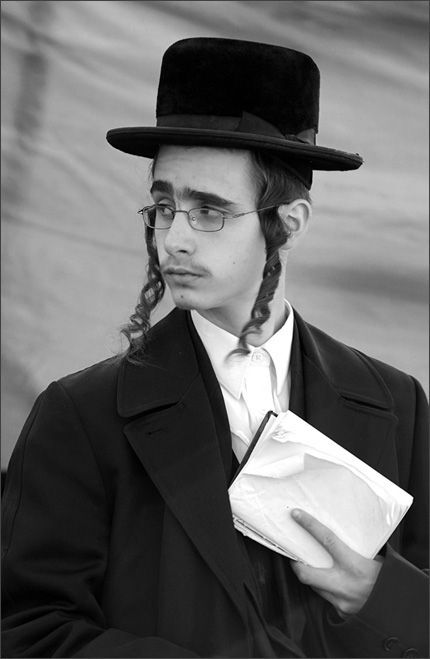 What would you do if your 18-year-old son wanted to join the Jewish community and wear a kippah?