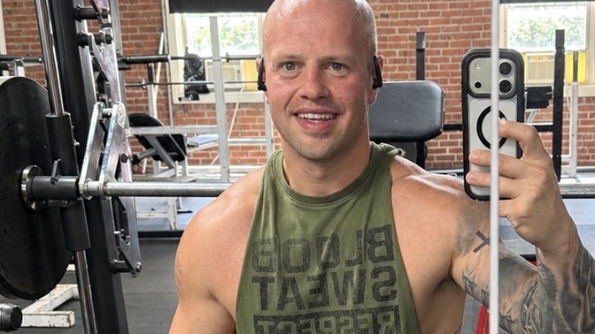 Are my looks the reason I struggle to date attractive women?