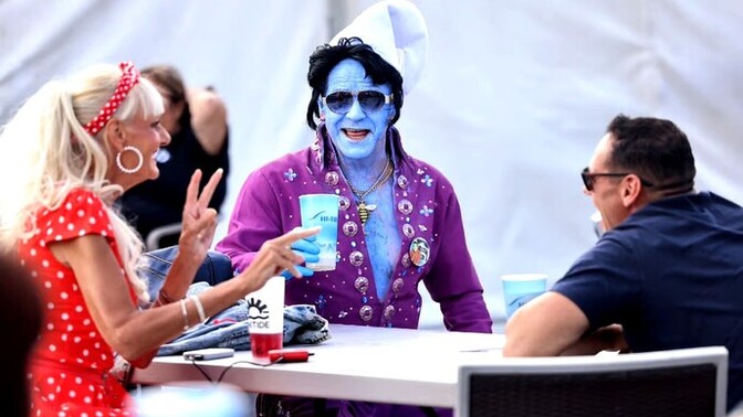 Who did Elvis best?