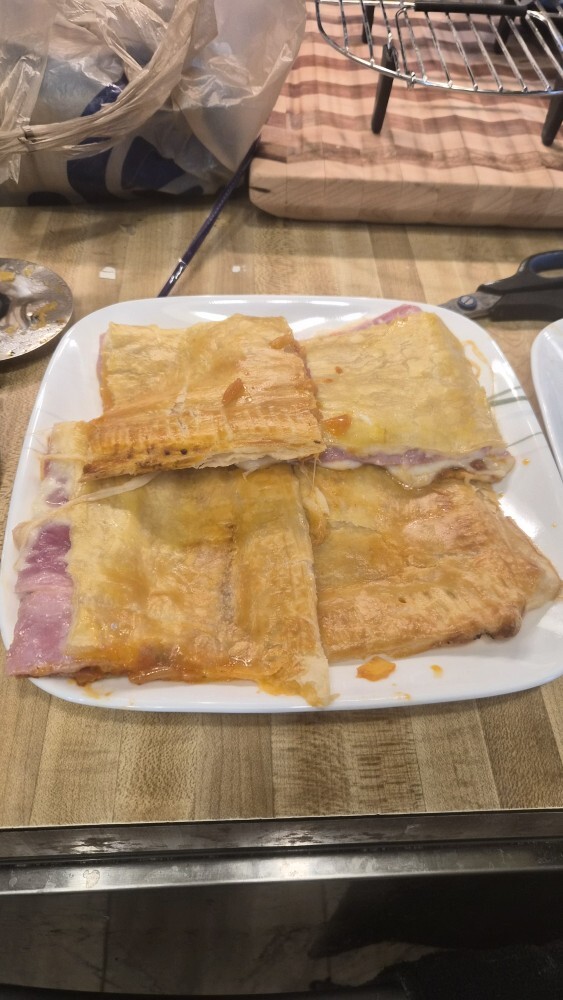 Have you made a huge pasty pizza before?