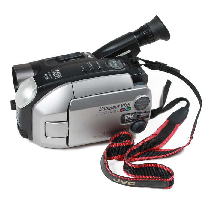 Would you choose a classic camcorder or smartphone for pregnancy and delivery memories?