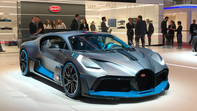 Which Color Combination Do You Prefer On Cars, Gray and Blue or White and Red?