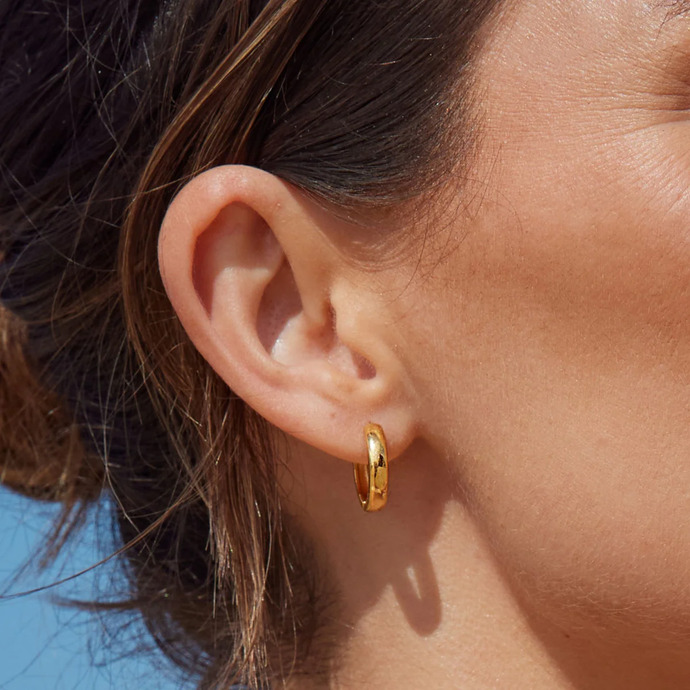 Do you like hoop earrings or pearl earrings more?