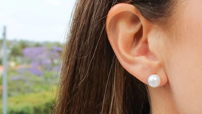 Do you like hoop earrings or pearl earrings more?