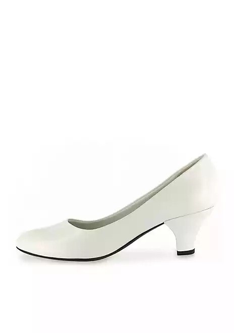 Other than boots, which of these shoes should I wear with dark blue jeans this winter. ?
