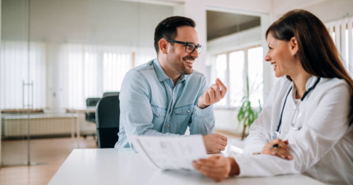 Do doctors flirt? Do they treat attractive patients differently