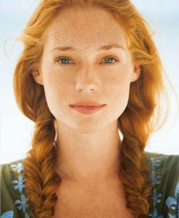 Guys, physically, what does your dream girl look like?
