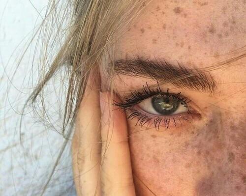 What are good compliments about eyes?